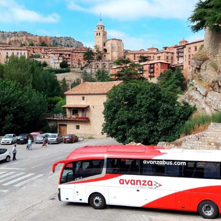 How to get to Segovia from Madrid